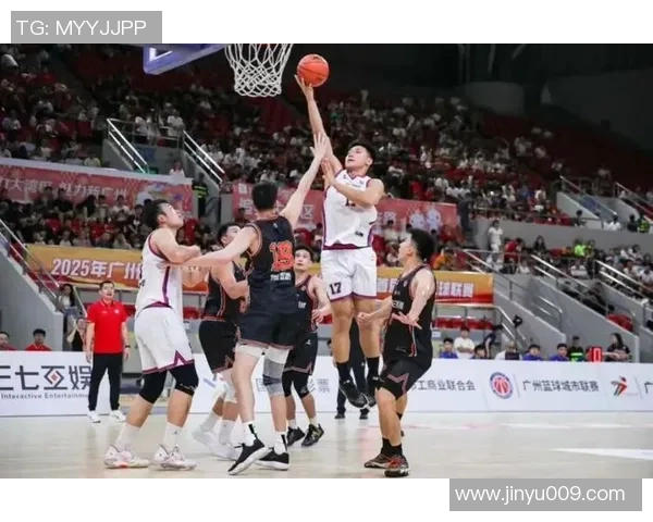 广州篮球队在篮球团队协作排行榜中荣登第八名展现出色团队精神与实力