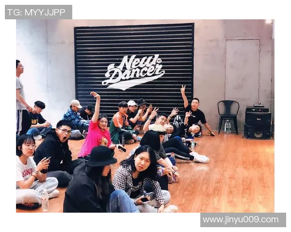 热议街舞：西安街舞队如何通过战术变革提升竞技水平与团队协作能力